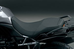 800RE_M5_Seat_QEB.jpg
