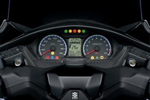 AN400AM2_Instrument_cluster.jpg