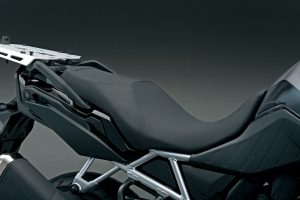 DL800RQM5_accessories_low_seat_45100-25LF0-CKA.jpg