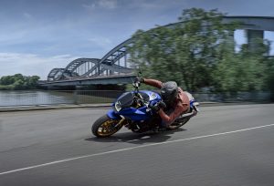 KATANA_M5_Action_4.jpg