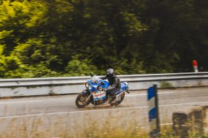 GSX-R-750-ACTION-15.jpg