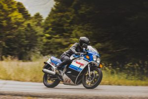 GSX-R-750-ACTION-2.jpg