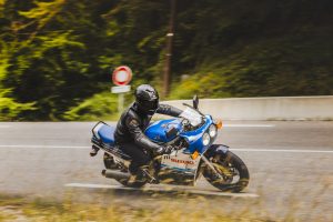 GSX-R-750-ACTION-20.jpg
