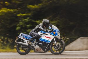 GSX-R-750-ACTION-3.jpg