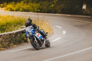 GSX-R-750-ACTION-4.jpg
