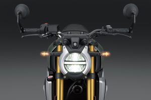 GSX800TRQM6_Headlight_Hi.jpg