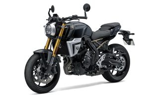 GSX800TRQM6_YKV_Ldiagonal.jpg