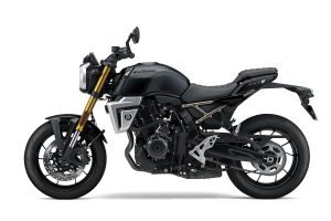 GSX800TRQM6_YKV_Lside.jpg