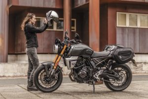 Suzuki-800TT-T-0925