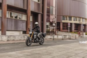 Suzuki-800TT-T-1193.jpg