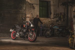 Suzuki-800TT-T-3509-1.jpg