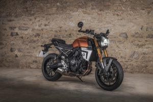 Suzuki-800TT-T-3723.jpg