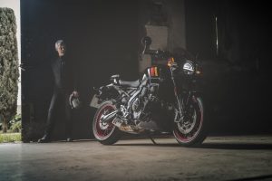 Suzuki-800TT-T-3979.jpg