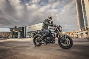 Suzuki-800TT-T-4636.jpg