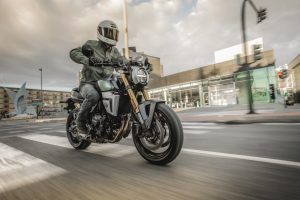 Suzuki-800TT-T-4891.jpg