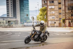 Suzuki-800TT-T-5715.jpg