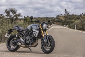 Suzuki-800TT-T-5948.jpg