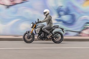 Suzuki-800TT-T-6039