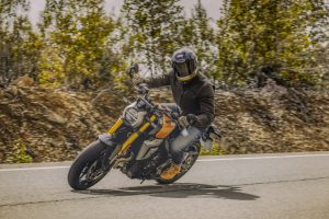 Suzuki-800TT-T-6177.jpg