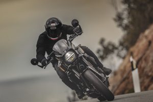 Suzuki-800TT-T-6437.jpg