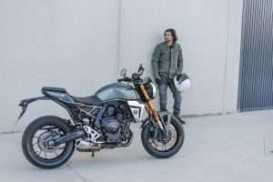 Suzuki-800TT-T-6804.jpg