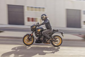 Suzuki-800TT-T-7003.jpg