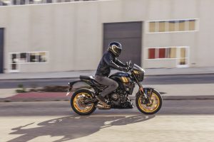 Suzuki-800TT-T-7051.jpg