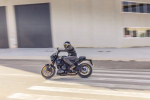 Suzuki-800TT-T-7170.jpg