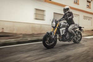 Suzuki-800TT-T-9824.jpg