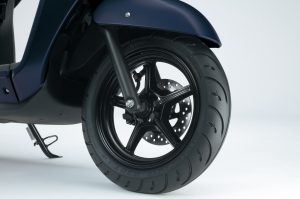 Address_125_M6_FrontWheel_and_Tire