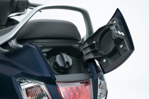 Address_125_M6_FuelFiller
