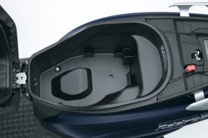 Address_125_M6_UnderSeatStorage