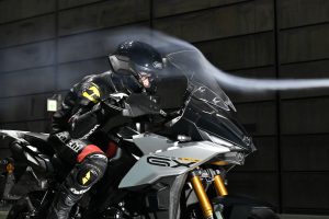 GSX-S1000GX_Wind_Tunnel_20.jpg