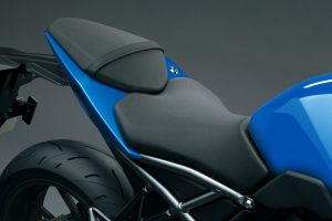 GSX_8R_M6_seat.jpg