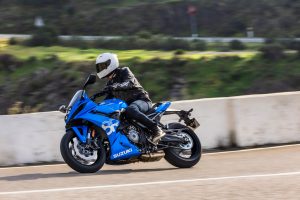 Suzuki_8R_M6_Action_02.jpg