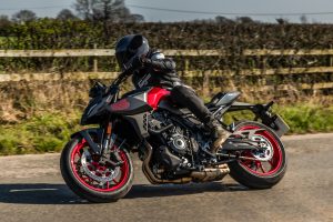 GSX-8S_A1A7412_MTCM.jpg