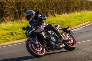 GSX-8S_A1A8054_MTCM.jpg