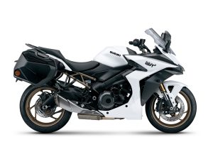GSX-S1000GT_M6_YUH_RHS_Black_Insert.jpg